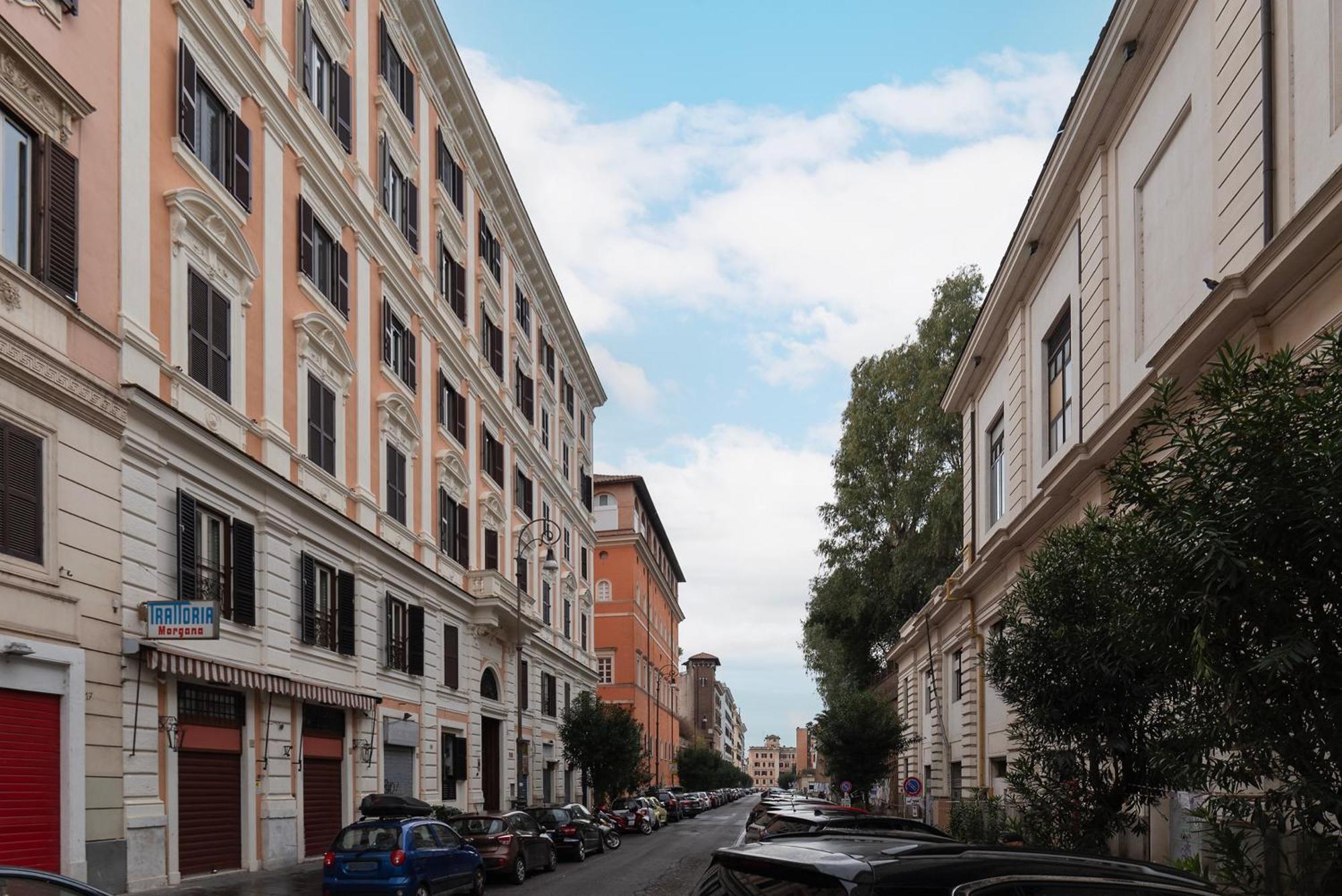 Terme Di Traiano Apartment - 10 Min Dal Colosseo Рим Екстериор снимка
